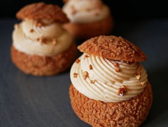 recette des Choux à la Crème Diplomate et Sauce Caramel