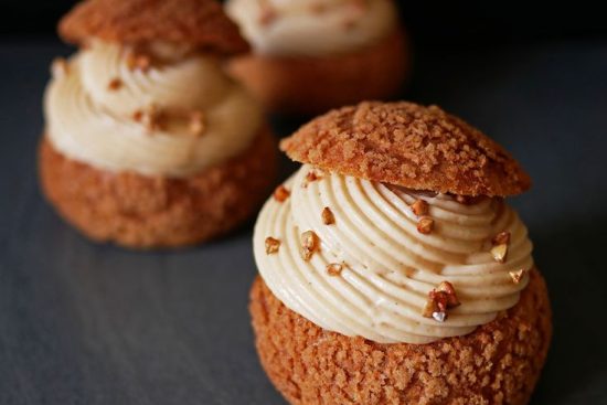 recette des Choux à la Crème Diplomate et Sauce Caramel