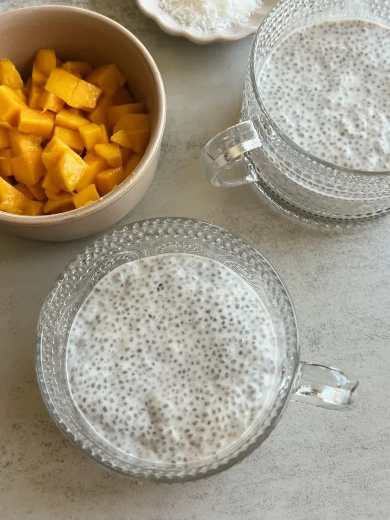 Le bocal final de  fianl de Pudding de chia à la mangue et noix de coco