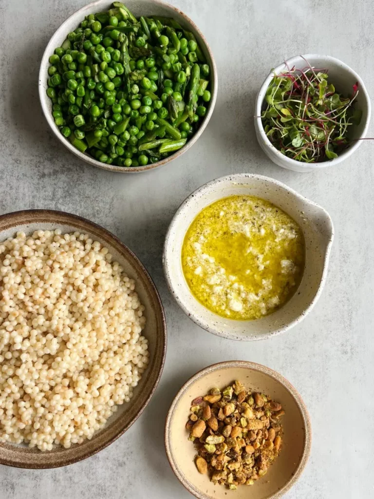 Ingrédients DE LA SALADE ET VINAIGRETTE A LA FETTE ET AU CITRON