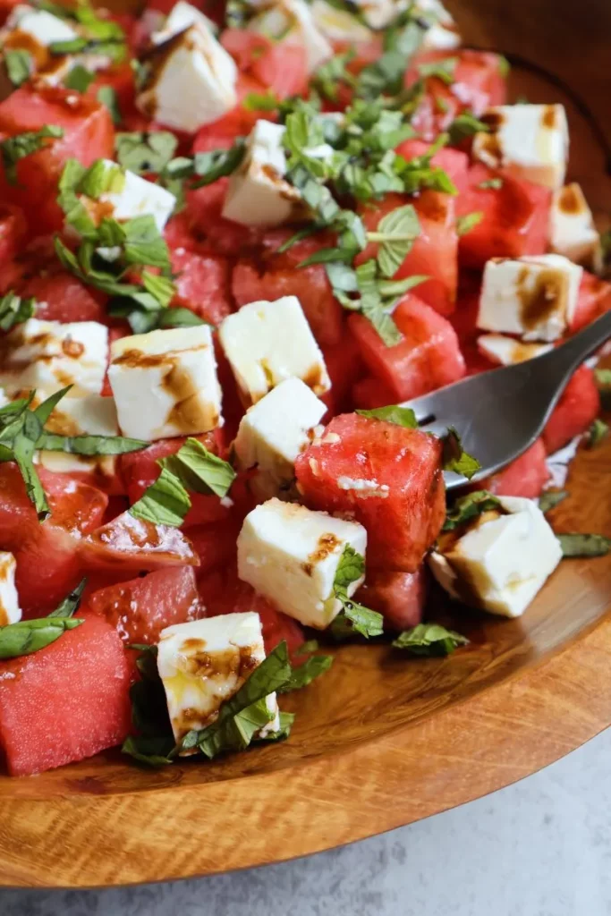 FOCUS SUR LE PLAT FINAL DE LA Salade de pastèque et feta