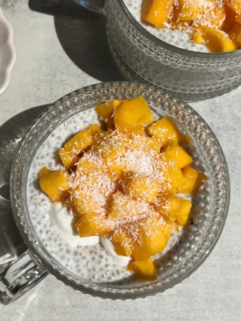 Plat fianl de Pudding de chia à la mangue et noix de coco