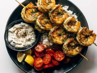 Recette des Crevettes au Chimichurri avec Tomates