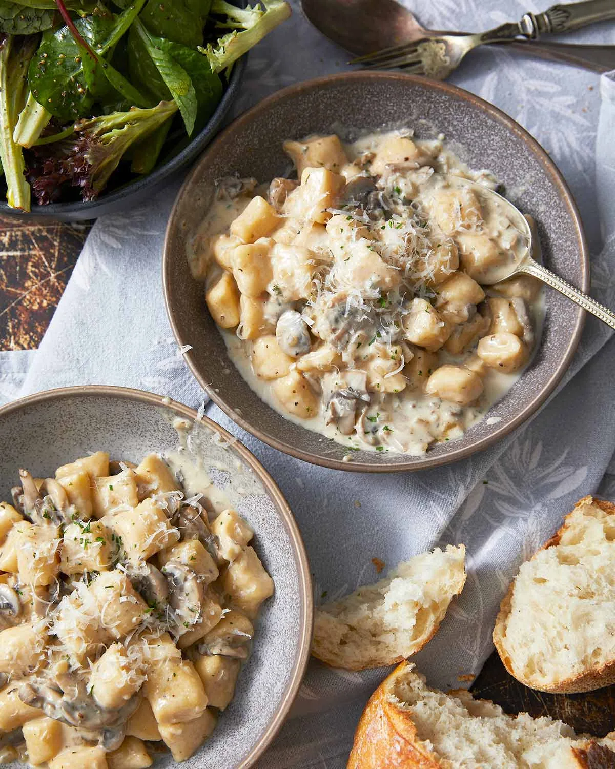 Recette des gnocchis de ricotta à la sauce crémeuse aux champignons