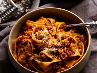 Recette du le ragoût de saucisses avec pâtes pappardelle