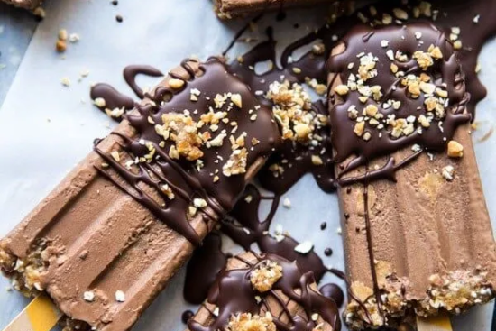 Esquimaux au Chocolat Marbrés au Beurre de Cacahuète