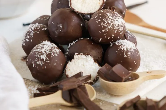 Boules de chocolat à la noix de coco