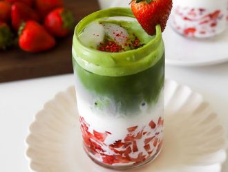 Recette du Latte matcha à la fraise glacée