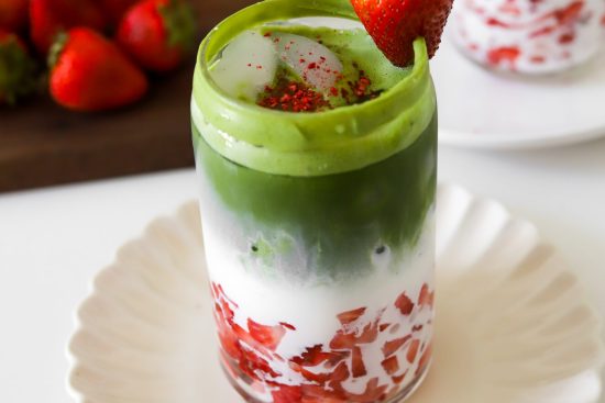 Recette du Latte matcha à la fraise glacée