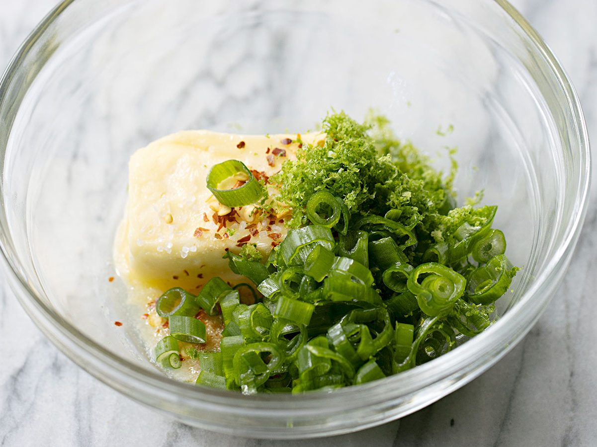 la sauce pour les brochettes de poulet au miel et citron vert