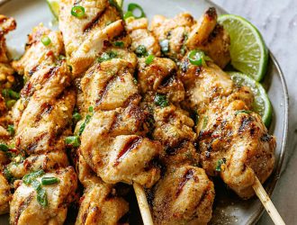 La recette des brochettes de poulet au miel et citron vert