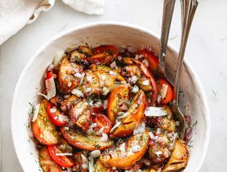 La recette de la Salade de Pêches Grillées