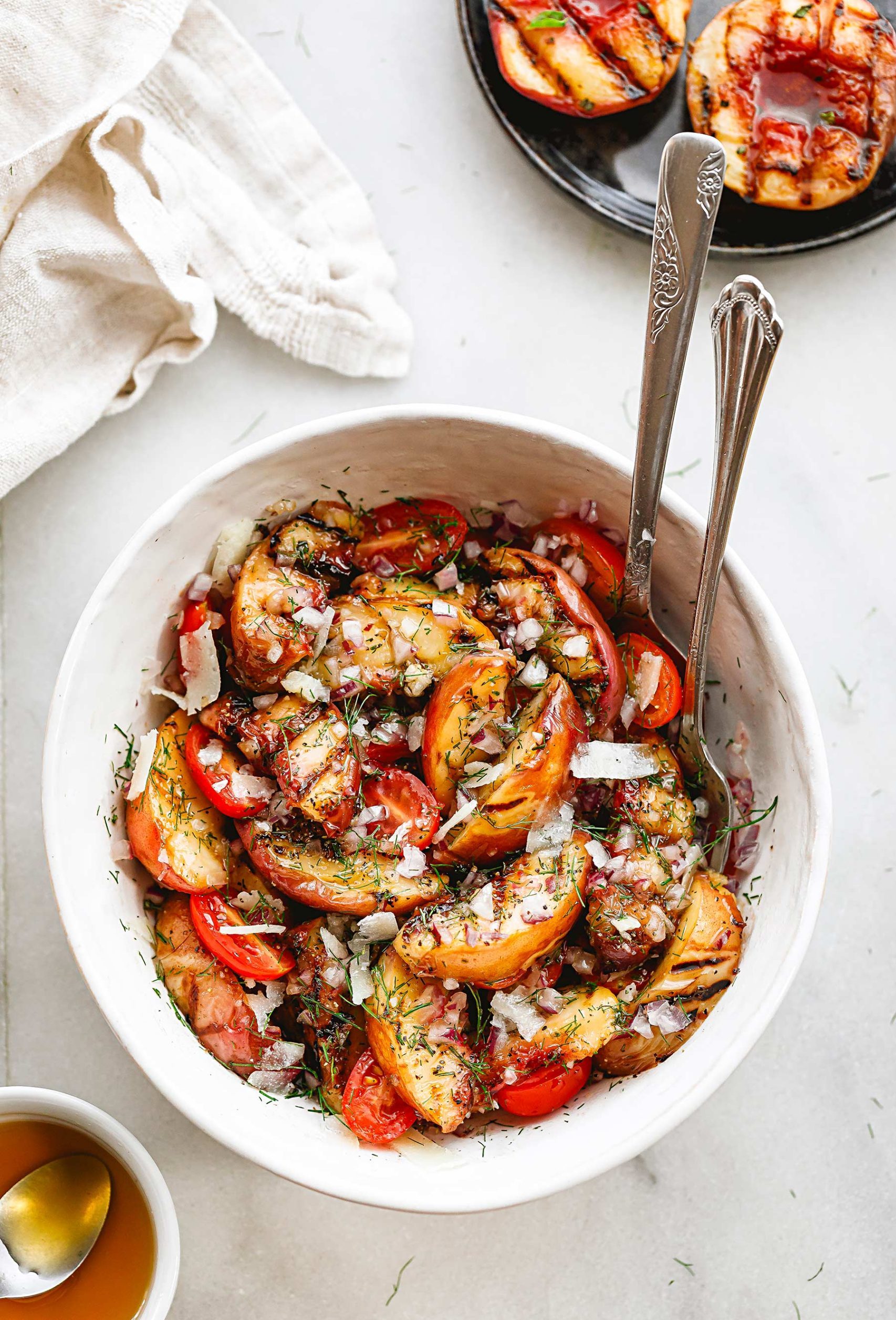 La recette de la Salade de Pêches Grillées