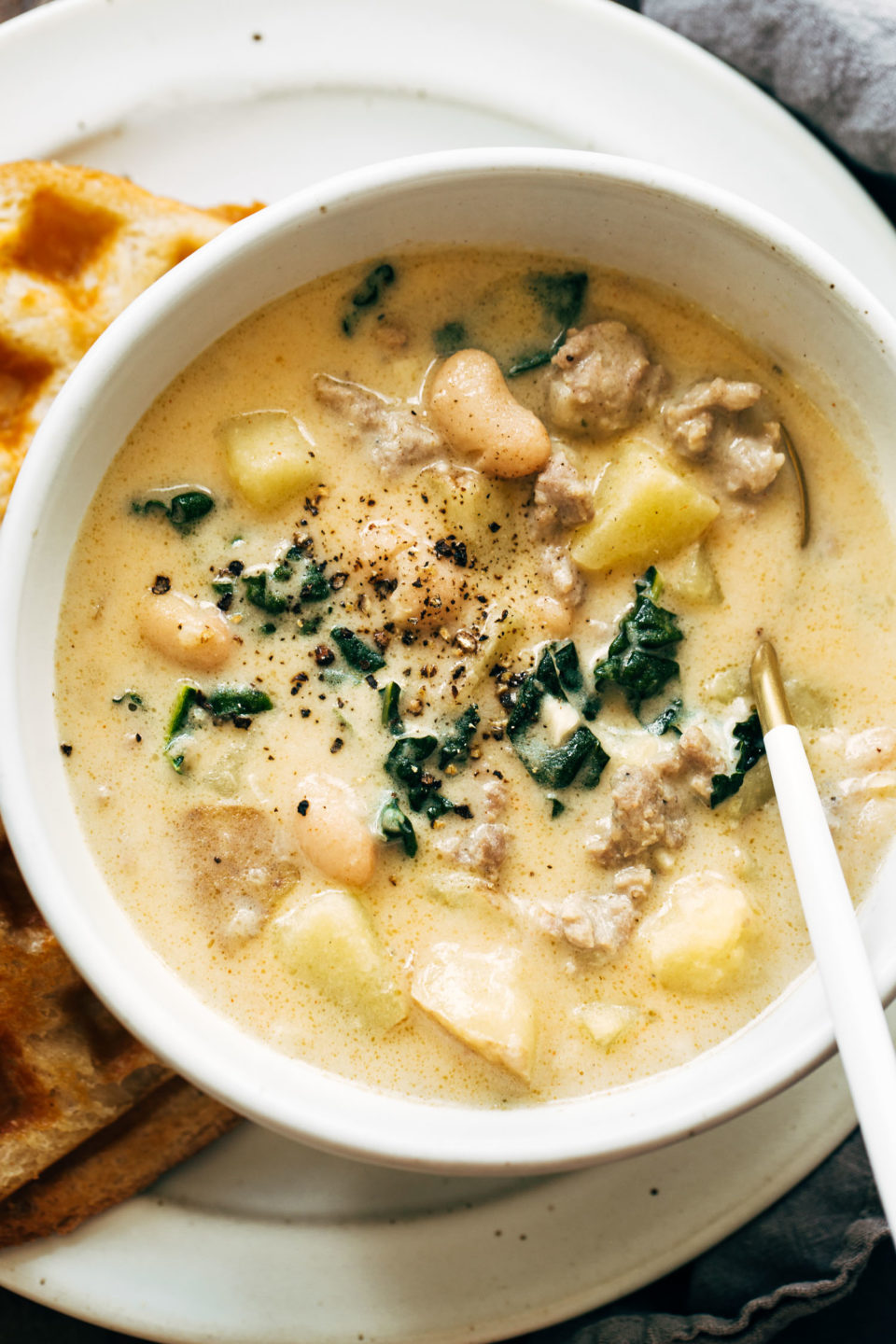 Soupe de Saucisse, Chou Kale et Haricots Blancs