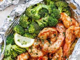 La recette des crevettes et brocoli en papillote